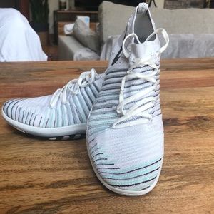 Nike Free Transform Flyknit Womens Running Trainer